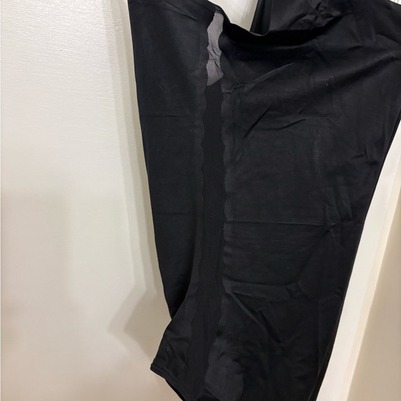 SPANX Assets Red Hot Label Black Shapewear Bodysuit Tank - Picture 4 of 6